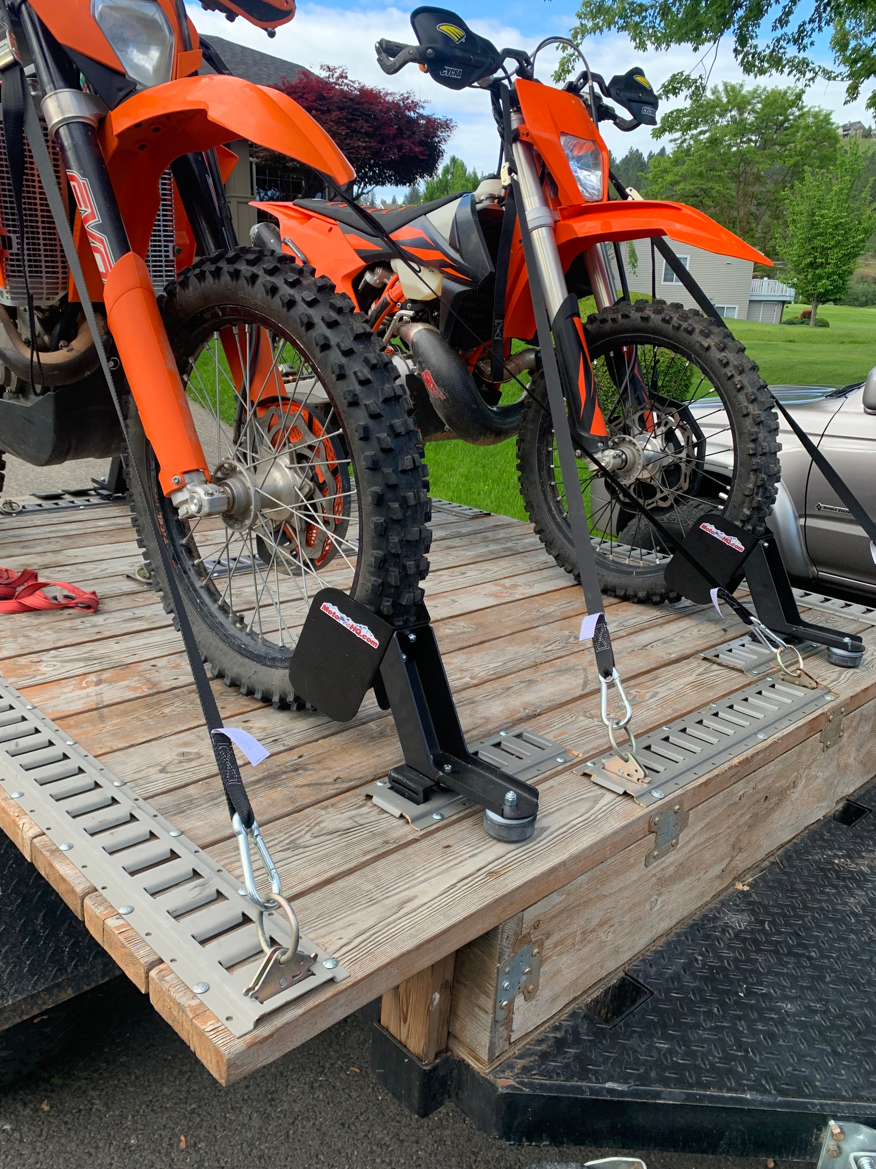 E-Track Motorcycle Wheel Chock | EZ Chock - Floor Mount